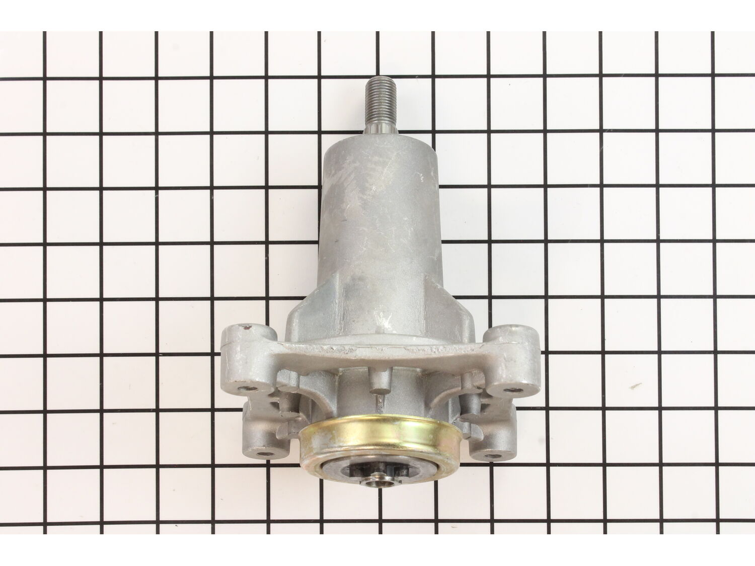 Mandrel Housing 705048 & Shaft 705058 For Snapper ST1946, ST2046, ST2446 Mowers (USA Made)