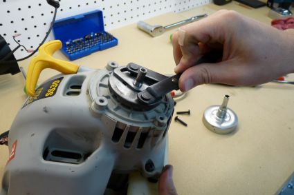 Using Spanner Wrench