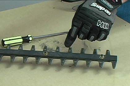 Aligned Hedgetrimmer Blades