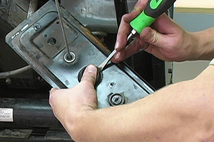 Install the New Primer Bulb Assembly