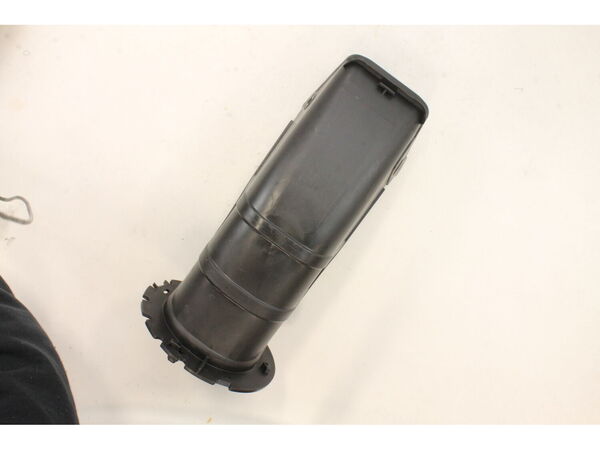 9058016-1-M-MTD-631-04131B-Chute Asm:lower